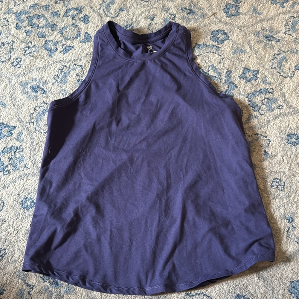 EUC Medium Set of 3 Target All in Motion Women's tanks - Picture 10 of 10